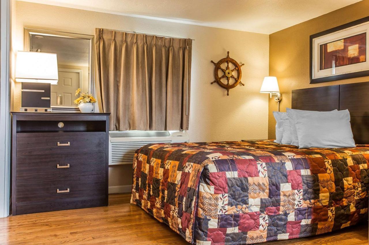 Rodeway Inn & Suites Nags Head Ngoại thất bức ảnh